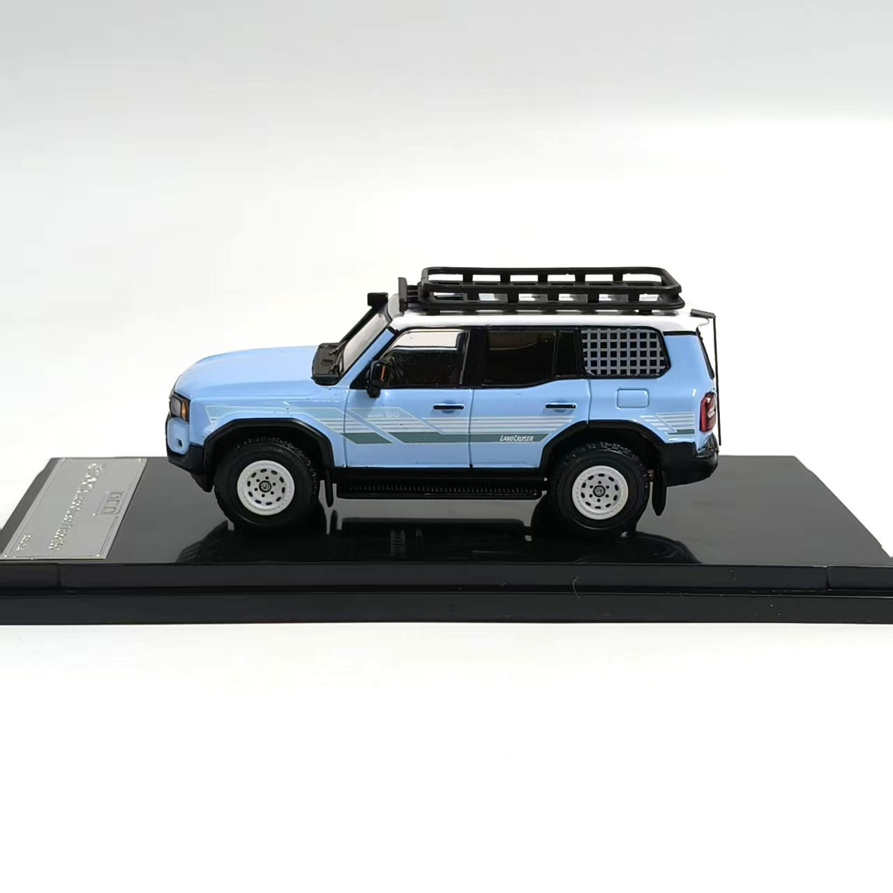 Diecast DCM 1:64 Scale LC250 V - Vintage Collectible Toy Cars ulasan dan harga